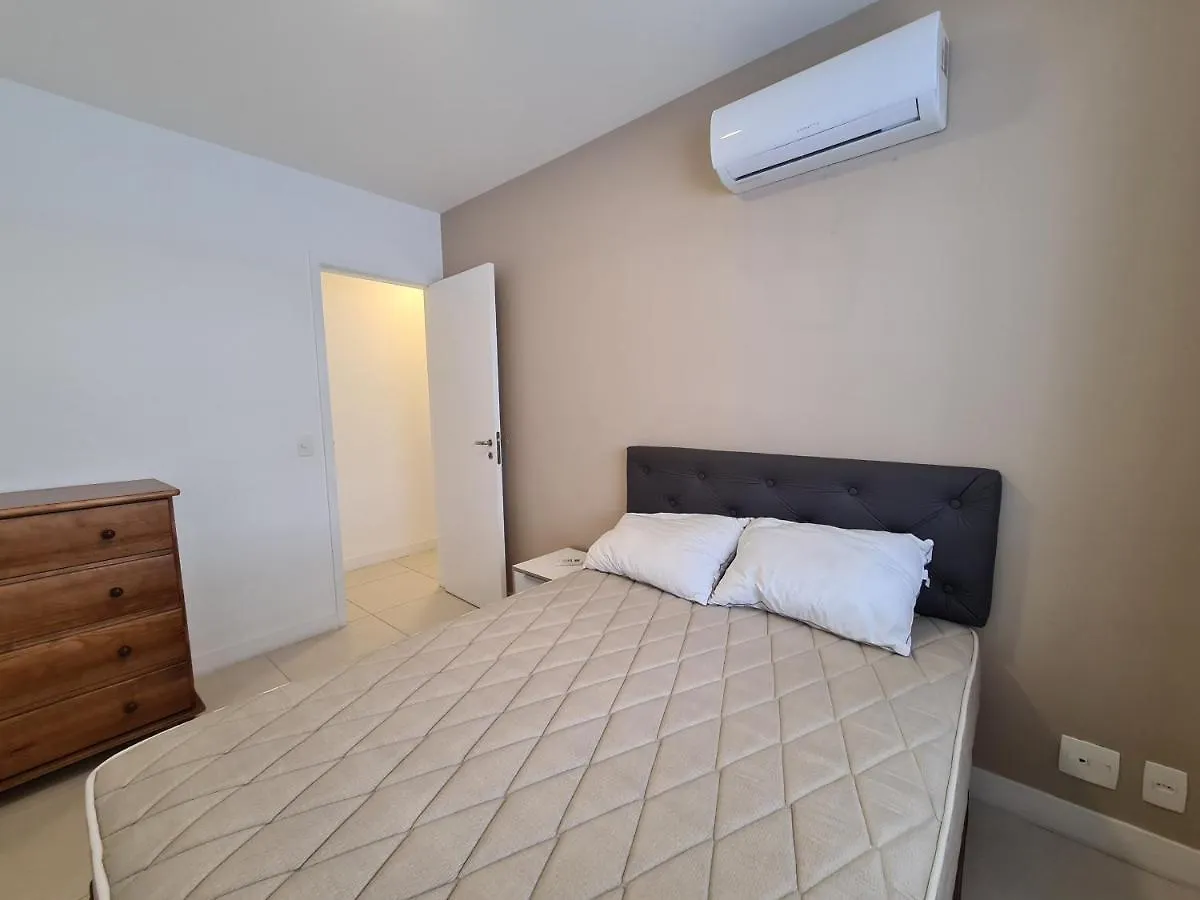 Apartamento BEACHSIDE - PRAIA DO FORTE - APT 8 Hóspedes Cabo Frio Brasil